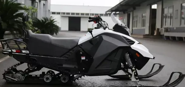 Снегоход ULAR 220 в Вологде