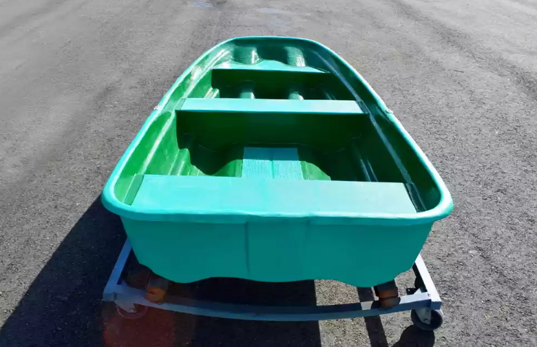 Стеклопластиковая лодка Старт (тримаран) в Вологде