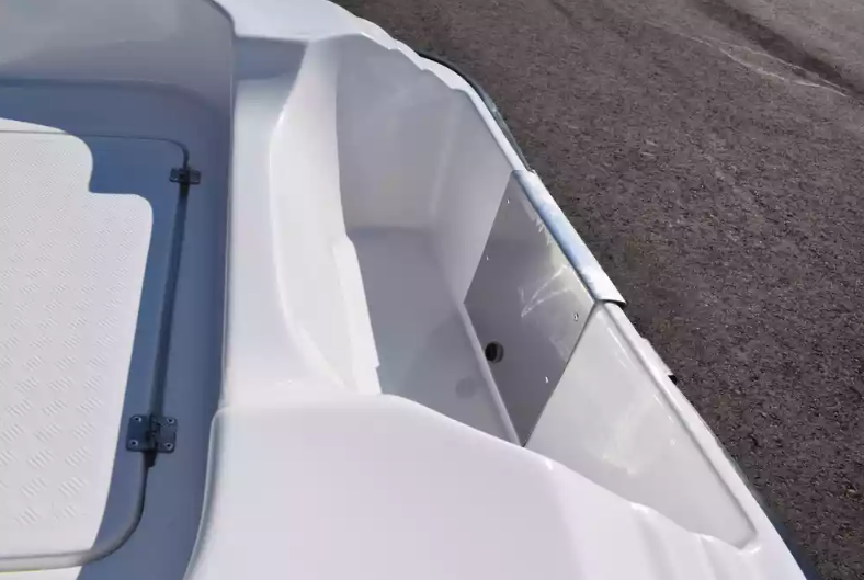 Стеклопластиковая лодка Пингвин (тримаран) в Вологде