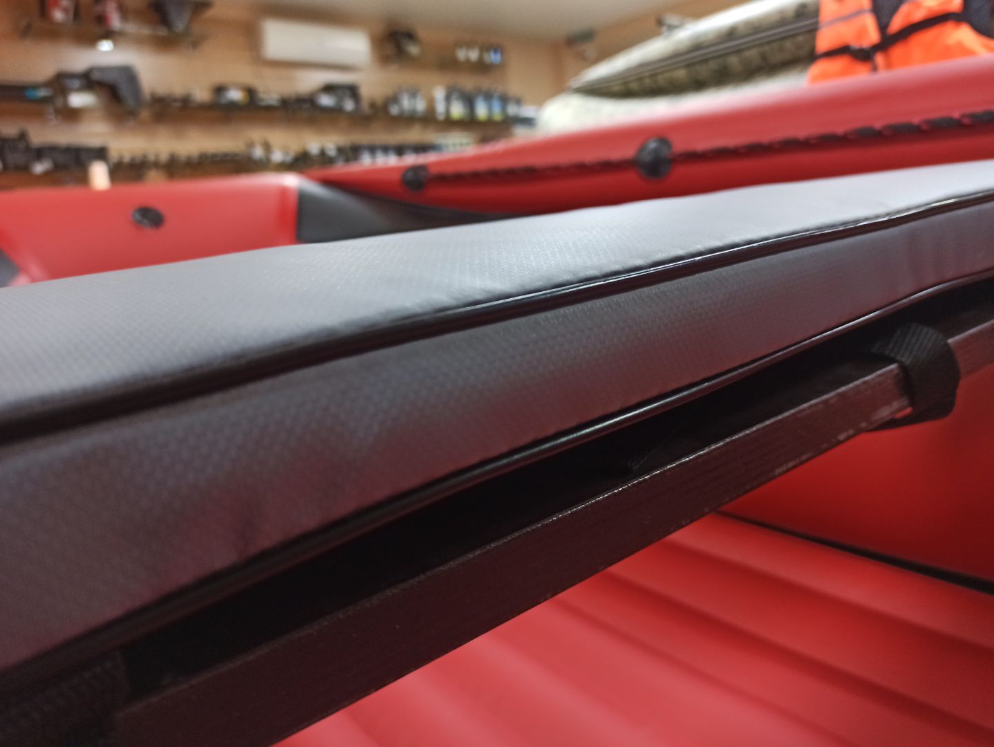 КОМПЛЕКТ МЯГКИХ НАКЛАДОК С СУМКОЙ ДЛЯ ЛОДОК 90Х20 СЕРЫЙ в Вологде