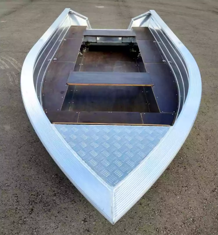 Алюминиевая лодка Неман-400 в Вологде