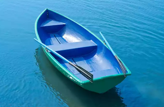 Стеклопластиковая лодка Дельфин в Вологде