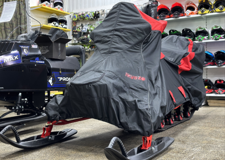 Чехол транспорт. снегохода IKUDZO HUNTER черно-красный Оксфорд ПРЕМИУМ качества с лого IKUDZO в Вологде