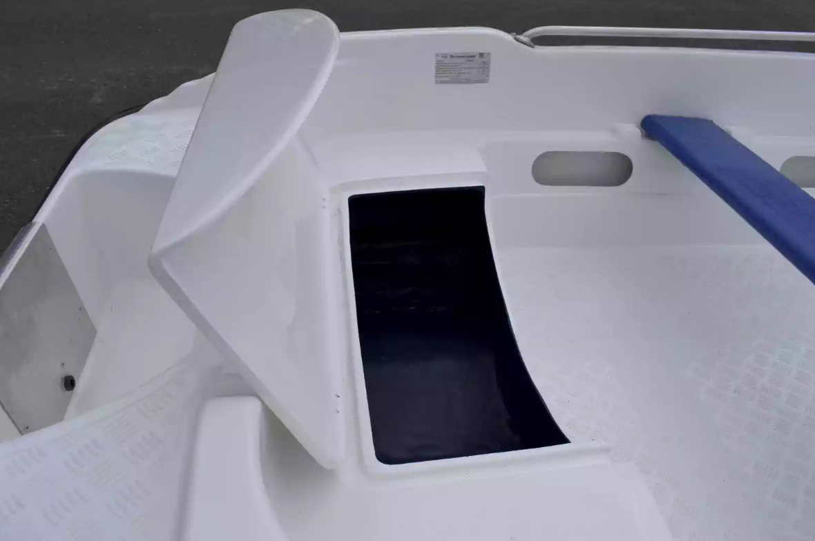 Стеклопластиковая лодка Пингвин New (тримаран) в Вологде