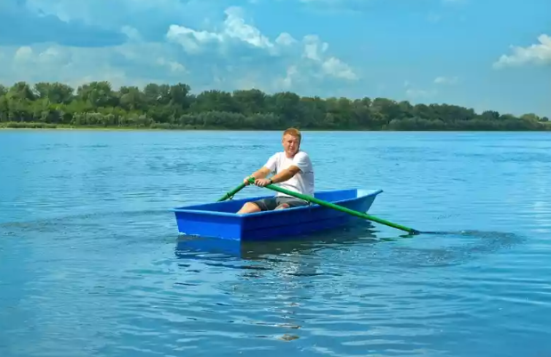 Стеклопластиковая лодка Малютка в Вологде