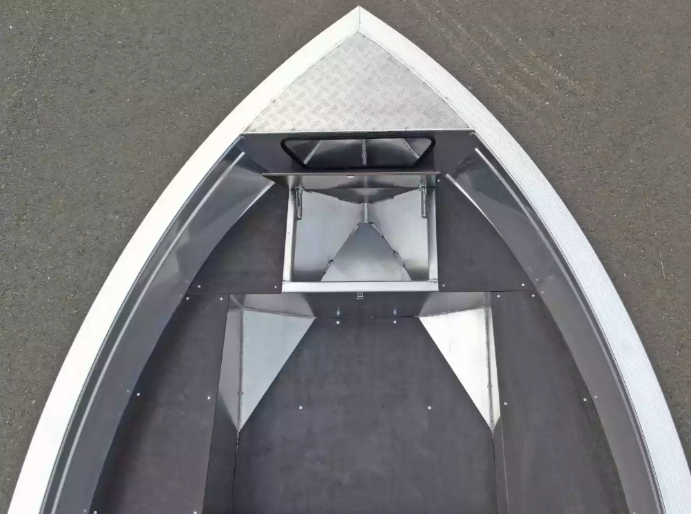 Алюминиевая лодка  Неман-420 в Вологде