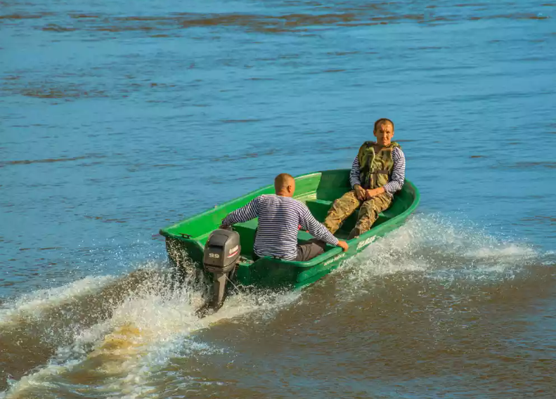 Стеклопластиковая лодка Neman-340 (тримаран) в Вологде
