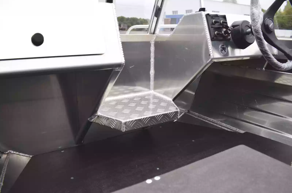 Алюминиевая лодка  Neman-400 PRO в Вологде