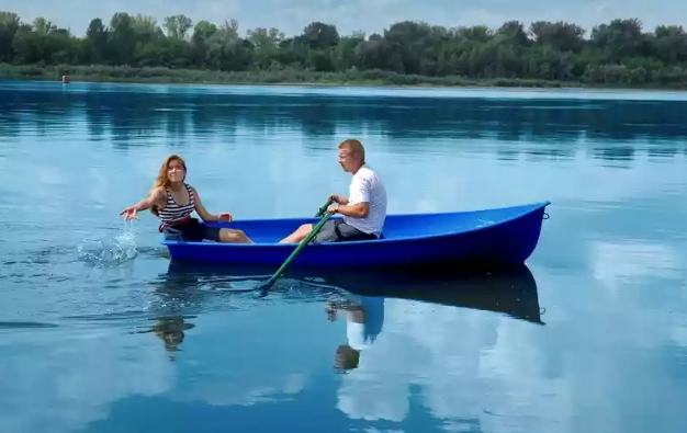 Стеклопластиковая лодка Дельфин в Вологде