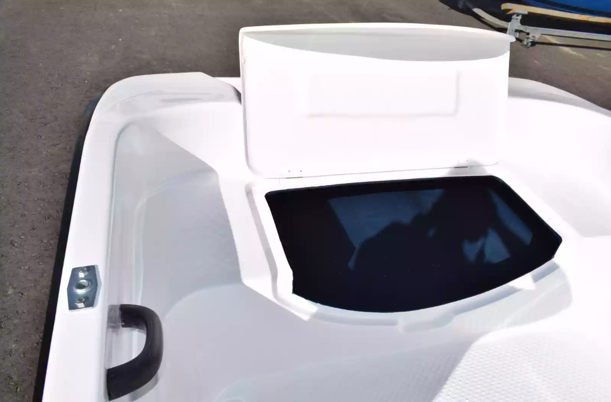 Стеклопластиковая лодка Пингвин (тримаран) в Вологде