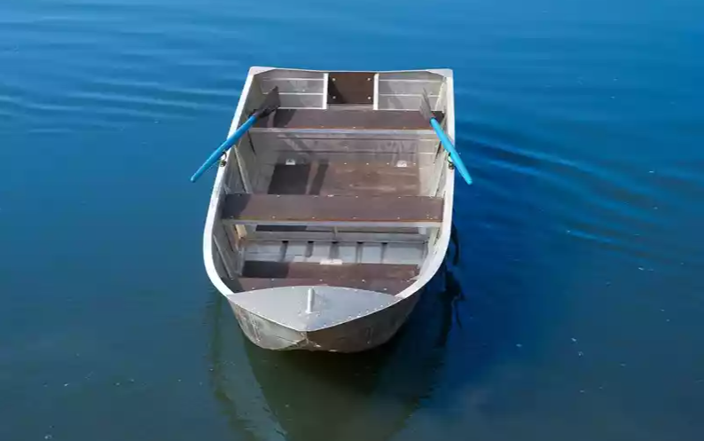 Алюминиевая лодка Вятка-Профи 37 в Вологде