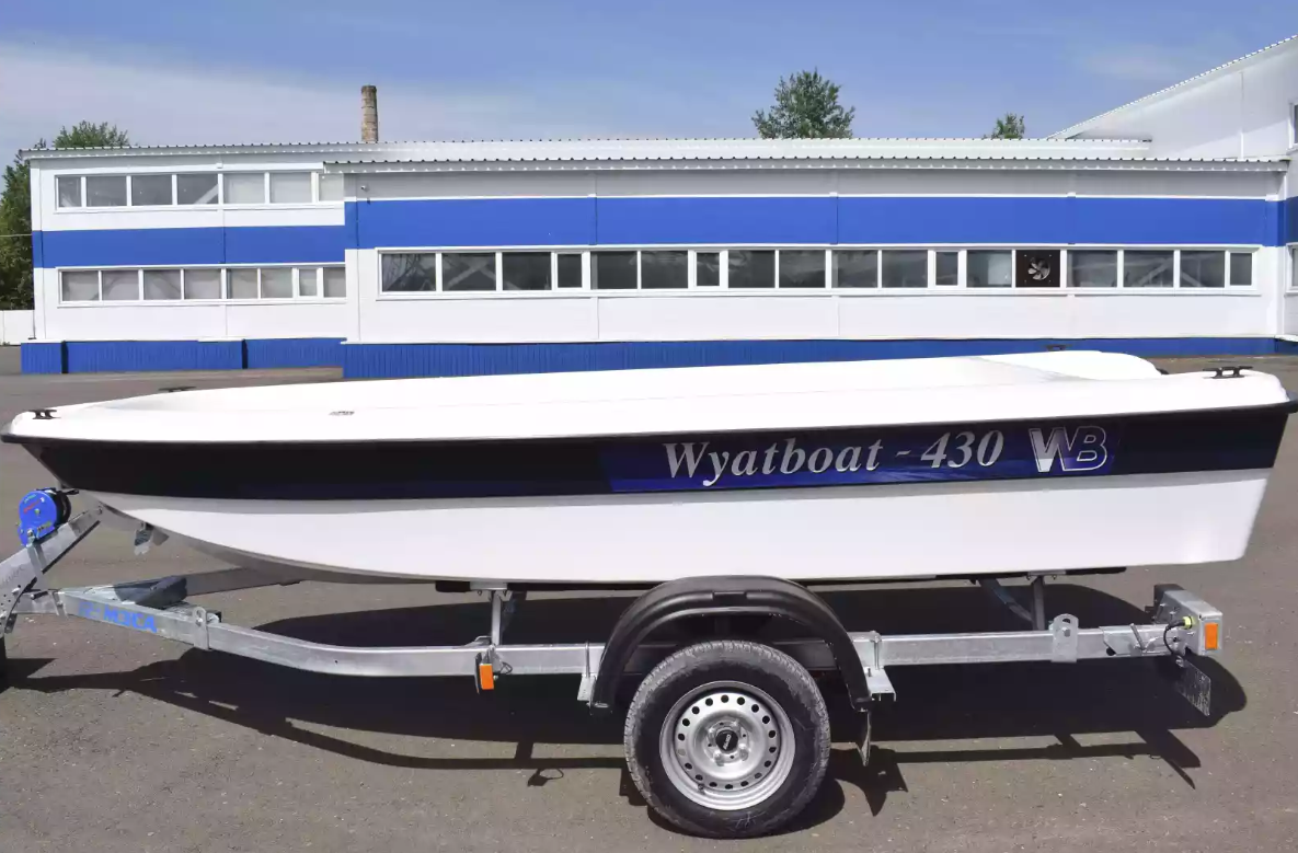 Стеклопластиковая лодка Wyatboat 430 тримаран в Вологде