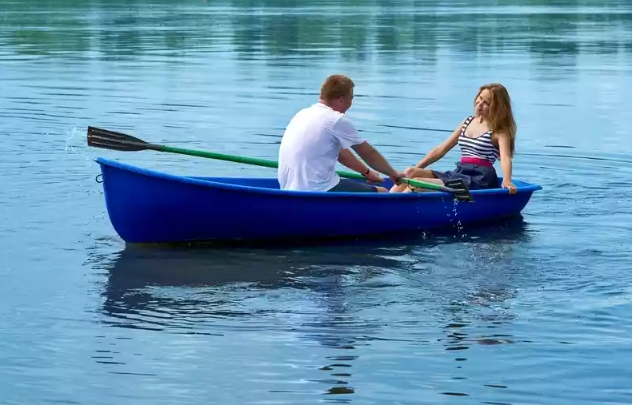 Стеклопластиковая лодка Дельфин в Вологде