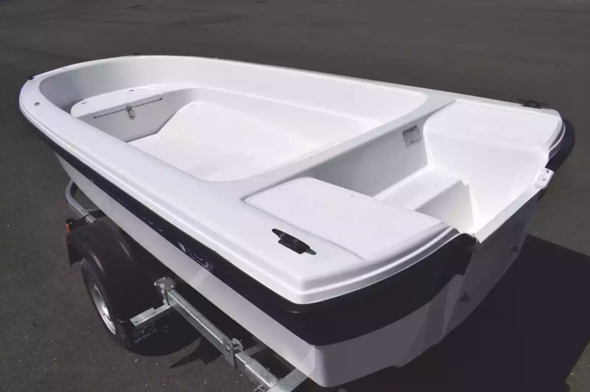 Стеклопластиковая лодка Wyatboat 430 тримаран в Вологде