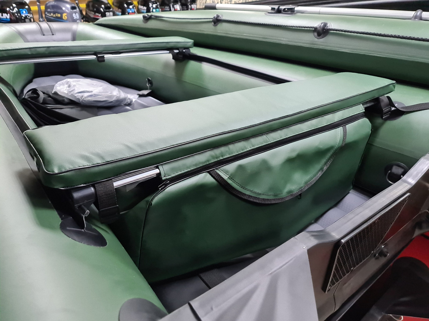 КОМПЛЕКТ МЯГКИХ НАКЛАДОК С СУМКОЙ ДЛЯ ЛОДОК 110Х20 ЗЕЛЕНЫЙ в Вологде