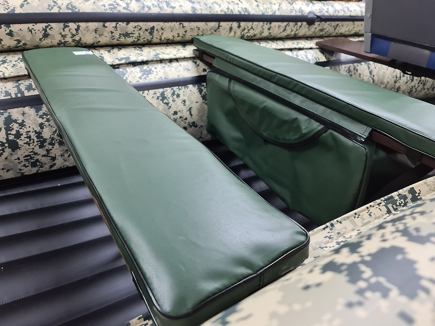 КОМПЛЕКТ МЯГКИХ НАКЛАДОК С СУМКОЙ ДЛЯ ЛОДОК 110Х20 ЗЕЛЕНЫЙ в Вологде
